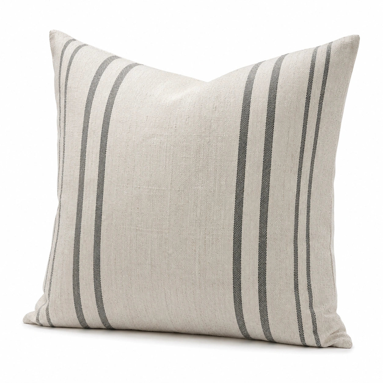 Coussin carré 50 x 50 cm en tissu beige et gris à rayures décoratif