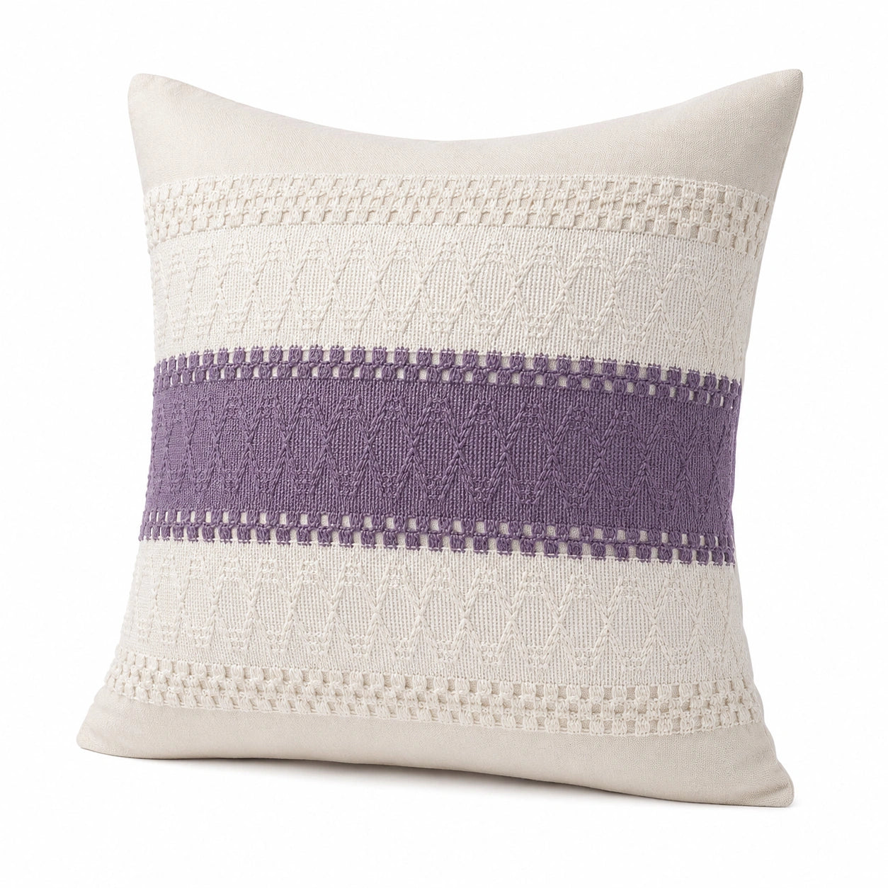 Coussin décoratif 45 x 45 cm en tissu écru et violet à relief tissé