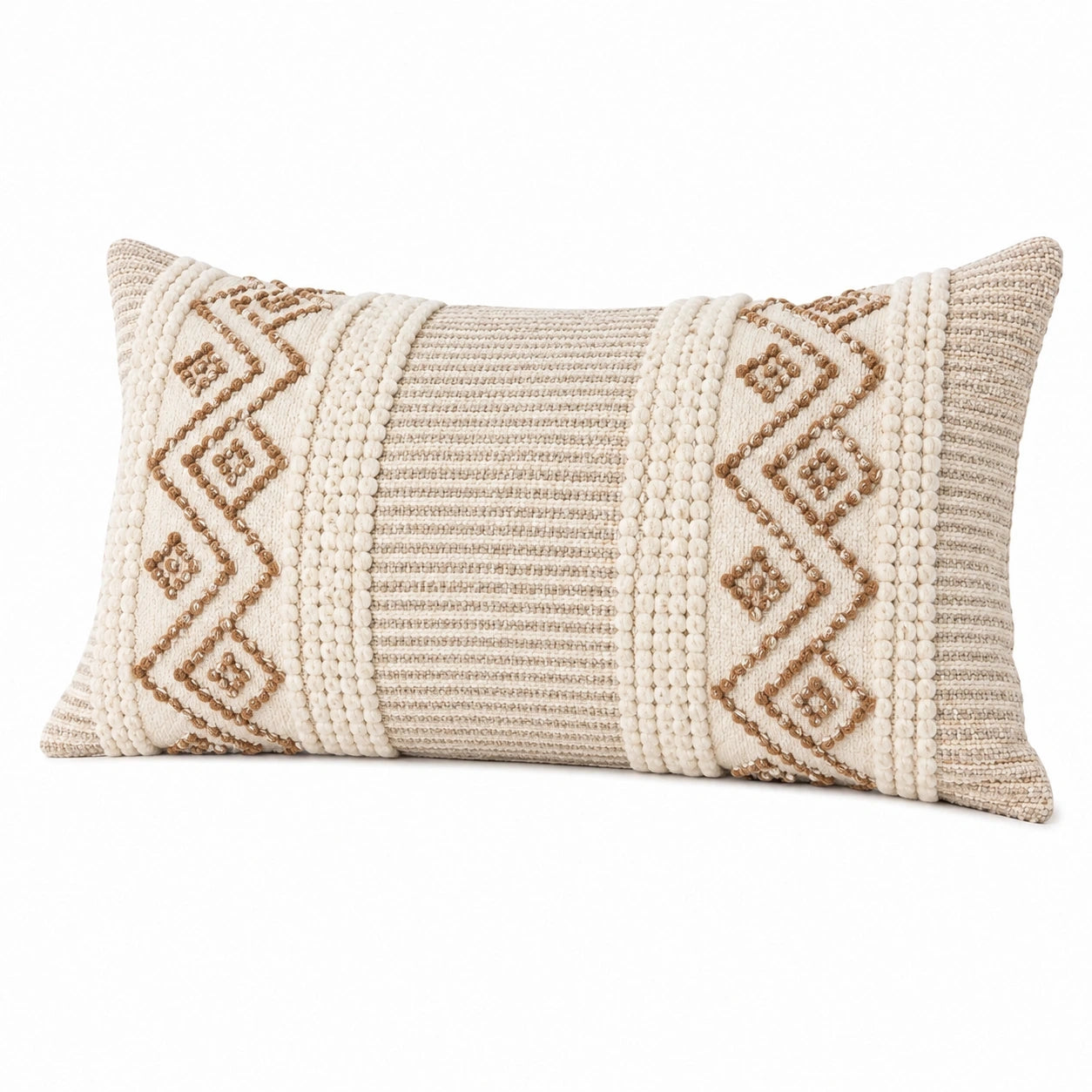 Coussin rectangulaire 50 x 30 cm textile écru beige et marron à motifs géométriques texturés